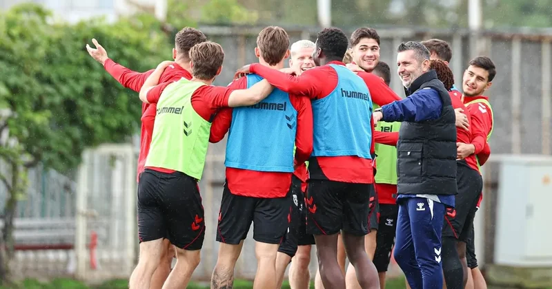Samsunspor da Bjelica ile birlikte yüzler gülüyor