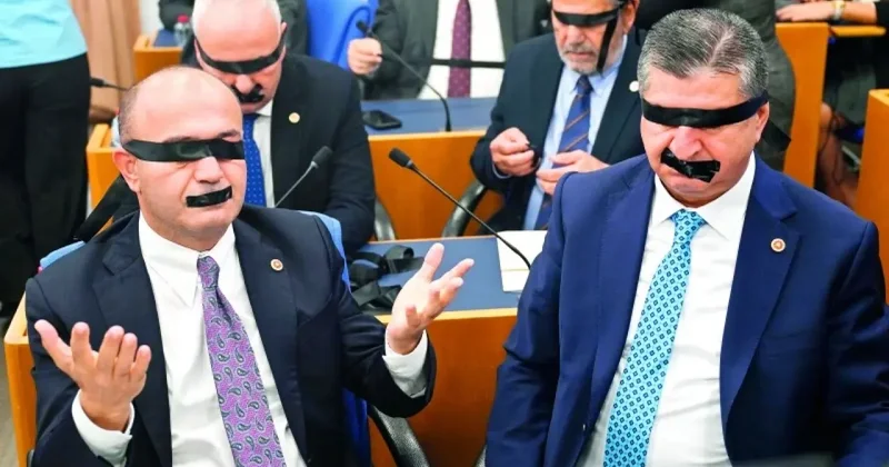 Yeni Parti’de bantlı eylem pişmanlığı! Keşke yapmasaydık, rezil olduk