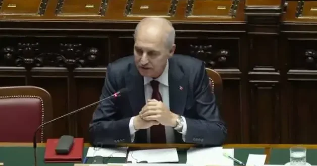 TBMM Başkanı Kurtulmuş tan Roma da Rum temsilciye sert ayar! Cevabı ayakta alkışlandı