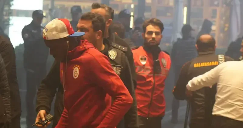 Galatasaray kafilesi Gençlerbirliği maçı için Ankara ya geldi