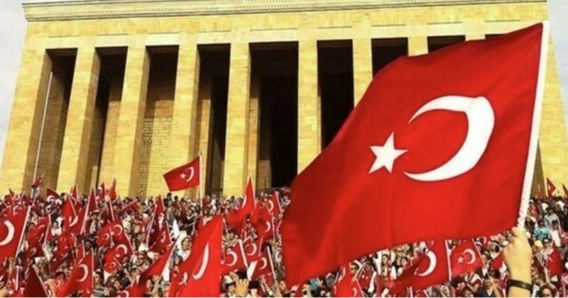 29 EKİM RESMİ TATİL TAKVİMİ: Bu yıl 29 Ekim hangi güne denk geliyor, resmi tatil kaç gün? 28 Ekim yarım gün mü?