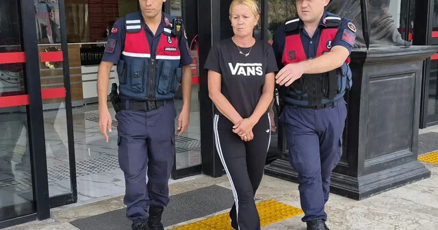 Otelin merdivenlerinden düşen Polonyalı turist öldü, eşi tutuklandı Antalya Son Dakika Haberleri Habertürk Yerel Haberler