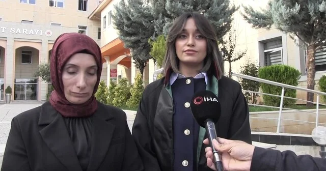 Siirt te Mekiye Akyel davasının ilk duruşması görüldü: Sanık yakınları mahkeme salonundan çıkarıldı Siirt Haberleri Habertürk Yerel Haberler