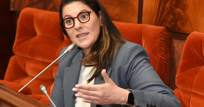 Fas ın ilk kadın Başbakanı Mansuri nin 32 bakandan oluşan hükümeti yemin etti