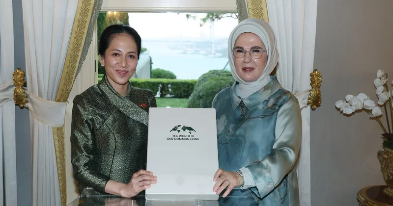 Emine Erdoğan Kamboçya Başbakanı Manet in eşi Chanmony ile görüştü