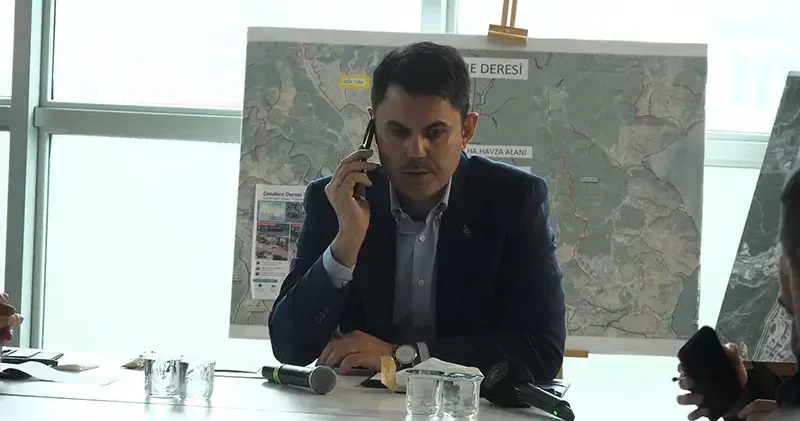 Cumhurbaşkanı Erdoğan, İstanbul’daki sel felaketi ile ilgili Bakan Kurum’dan bilgi aldı