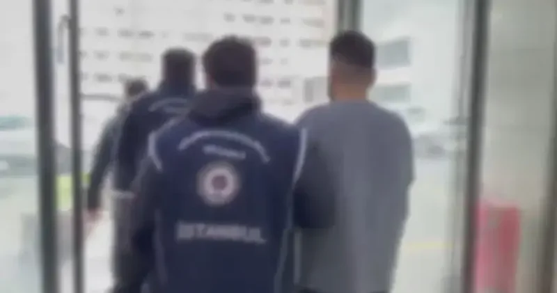 Fatih’te göçmen kaçakçılığı ve resmi belgede sahtecilik operasyonu: 2 tutuklama