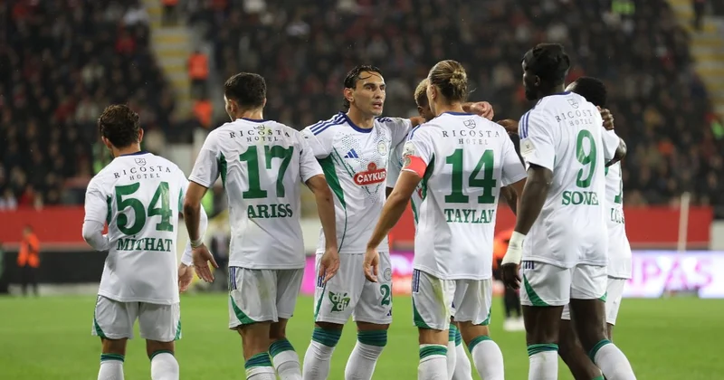 Cengiz Ünder ve Moukoko nun golleriyle Arca Çorum FK, Çaykur Rizespor u 2 1 yendi