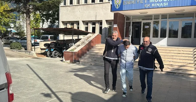 34 suç kaydı bulunan şüpheli genç genci boynundan bıçakladı