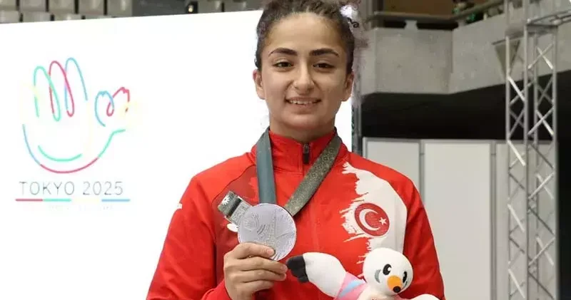 Deaflympics’te ilk madalya Buse Tıraş’tan geldi