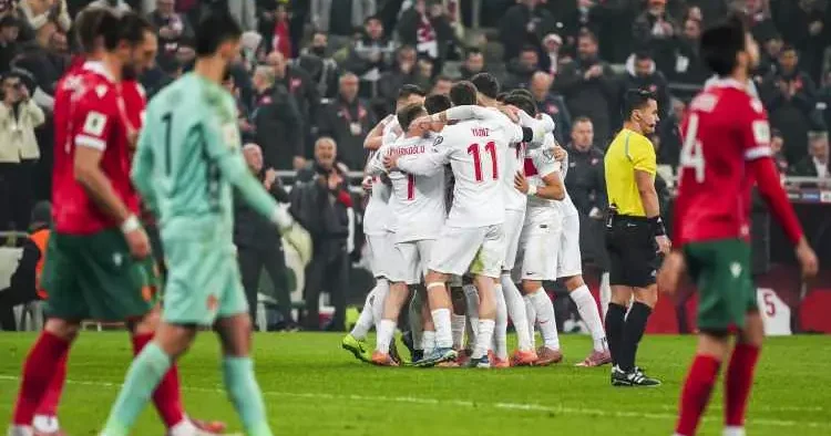 Bulgar basını ayaklandı: Bursa da bize acıdılar, futbolun cücesiyiz