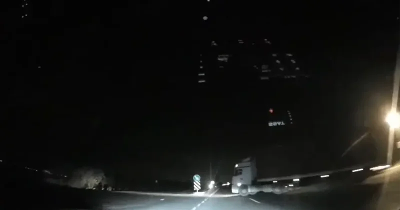 AK Partili milletvekilin ölümden döndüğü trafik kazası kamerada