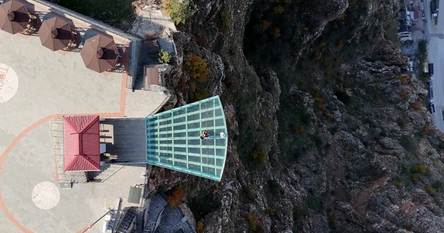 Gümüşhaneli müzisyenden tarihi mekanlarda viyolonsel ile eşsiz performans Gümüşhane Haberleri