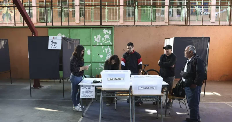 Şili de devlet başkanı seçimi için oy kullanma işlemi başladı