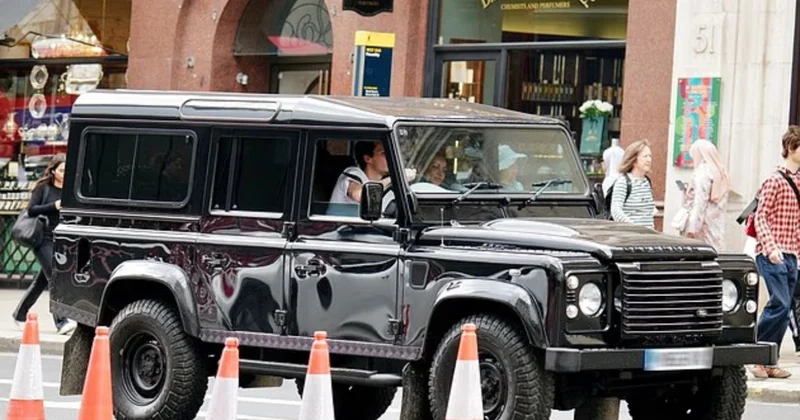 Ünlü çiftin 20 yaşındaki oğlu ehliyetini kaptırdı Sözcü Gazetesi