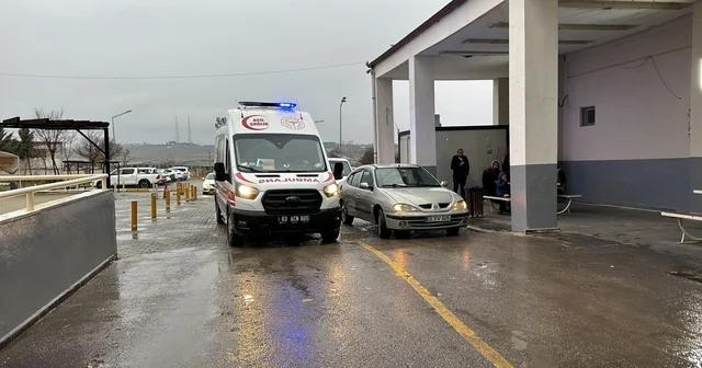 Siverek te Otomobil ile Traktör Çarpıştı: 5 Yaralı Şanlıurfa Haberleri