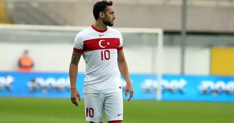 Sağ el bileğinden sakatlanan Hakan Çalhanoğlu, A Milli Futbol Takımı nın aday kadrosundan çıkarıldı