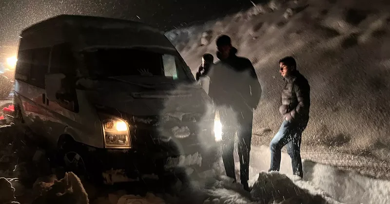Hakkari de kar esareti! 30 kişi mahsur kaldı
