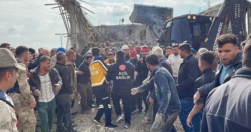 Şanlıurfa’da beton dökümü sırasında göçük: 5 yaralı