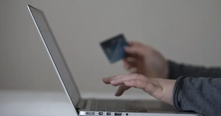 Alışveriş sitelerindeki sahte yorumlara dikkat! 860 bin TL cezası var
