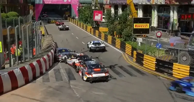 Ayhancan Güven e takım arkadaşı kaza yaptırdı Diğer Haberleri