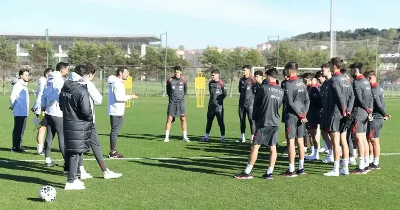 Beşiktaş ta sakatlık şoku! Kısmi yırtık tespit edildi Futbol Haberleri