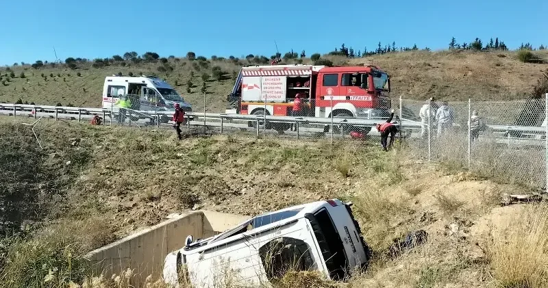 Balıkesir’de ticari araç şarampole uçtu: Bir kişi yaralandı Gündem Haberleri