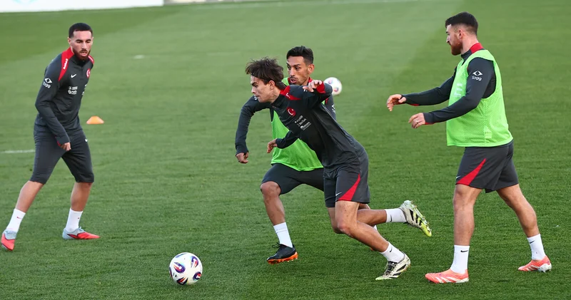 Bizim Çocuklar ın İspanya mesaisi başladı! Futbol Haberleri