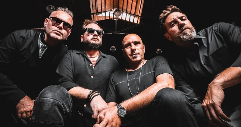 Rock müziğin en başarılı gruplarından Gripin, dün gece İstanbullu müzikseverlerle buluştu