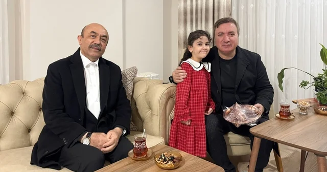 Bir çocuğun samimiyeti: Vali Aydoğdu Beyza nın misafiri oldu Kalplere dokunan davet: Beyza nın çağrısına Vali Aydoğdu kayıtsız kalmadı Erzincan Haberleri