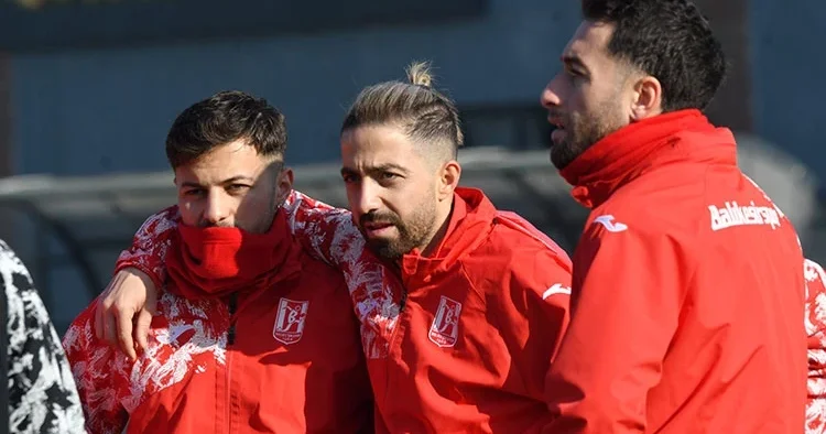 Balıkesirspor, Eskişehirspor önünde