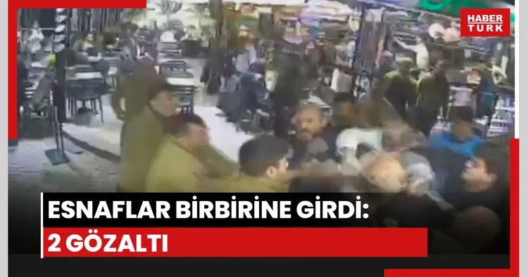 Esnaflar birbirine girdi: 2 gözaltı