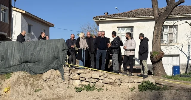 Eski Almanya Cumhurbaşkanı, İznik in tarihine hayran kaldı Almanya nın 10. Cumhurbaşkanı Christian Wulff, İznik te ziyaretlerde bulundu Bursa Haberleri