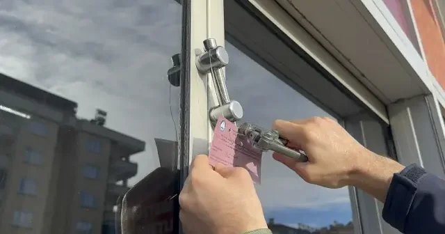 Tarihi geçmiş ürüne geçit yok: Denetlenen zincir market şubesine 3 gün kapatma cezası VİDEO İZLE