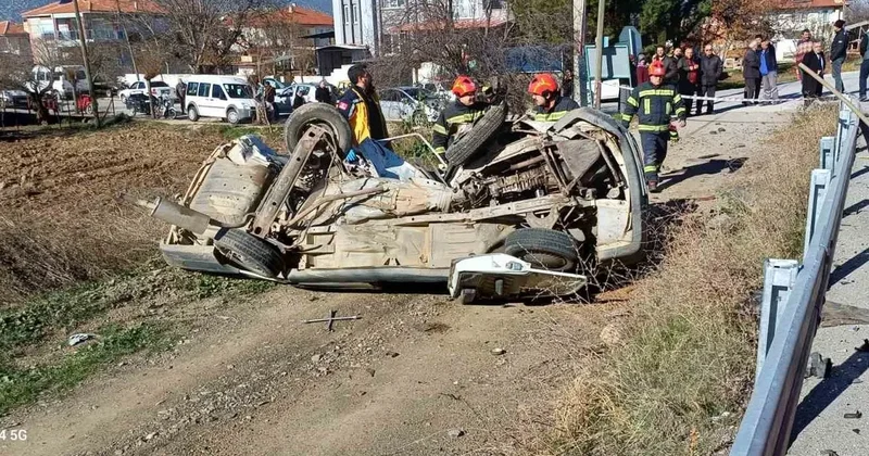 İki aracın çarpıştığı kazada yaşlı sürücü hayatını kaybetti