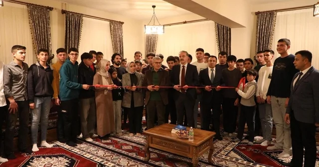 Yunus Emre Anadolu Lisesi Pansiyonu nda İbrahim Eroğlu Erdem Değer Eylem Salonu açıldı Niğde Haberleri