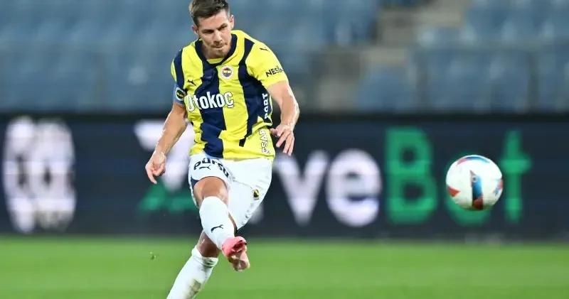 Fenerbahçe den ayrıldı! Performansıyla adından söz ettiriyor Futbol Haberleri