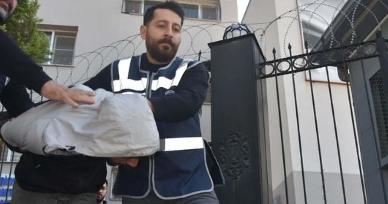 Çocuğunun boğazına bıçak dayadı! Tahliye kararına savcılıktan itiraz! Son dakika haberleri