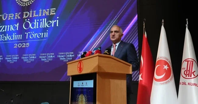 Bakan Ersoy: Türkçeye hizmet, kıymeti ölçülemeyen bir emektir