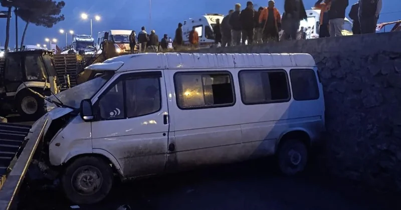 Sinop ta servis minibüsüyle otomobil çarpıştı: 1 ölü