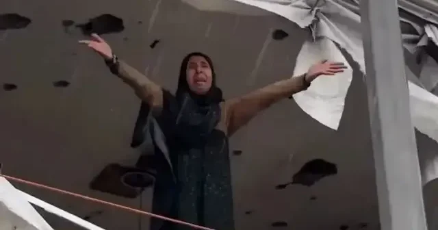 Gazze de yağmur ve fırtına felakete dönüştü: Çadırlar uçtu binlerce aile soğuk ve selle baş başa kaldı VİDEO İZLE