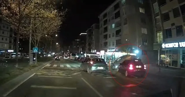 Tekirdağ da kaza anı araç kamerasında: Park halindeki otomobili biçti Tekirdağ Haberleri