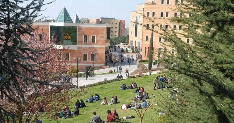 Vakıf üniversiteleri ücretleri 1,5 milyon liraya yaklaştı