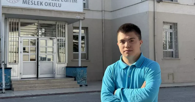 Down sendromlu Harun Efe, yetenekleriyle öğretmenlerinin gururu oldu