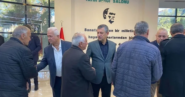 CHP lideri Özel, Manisa da Durbay ailesinin taziye kabulüne katıldı