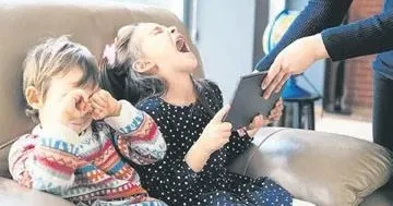 YÜKSEL AYTUĞ Çocuklarımız için şu fişi çekelim