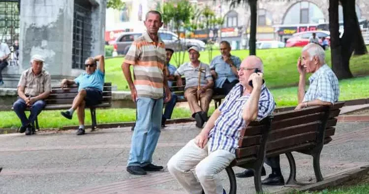 Sahil kasabasında emeklilik hayali kuranlar dikkat! En rahat ülkeler belli oldu