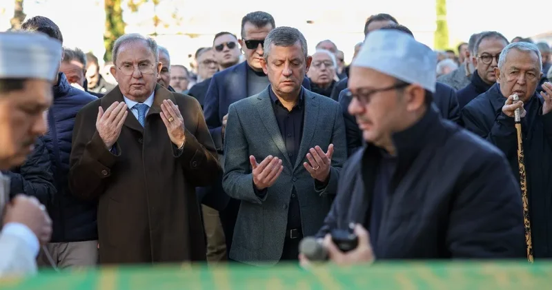 Özgür Özel ve Durbay ailesi taziyeleri kabul etti