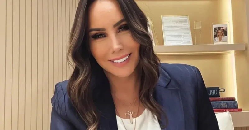 Asena doğum gününde böyle coştu! Dansı ve tarzıyla dikkat çekti