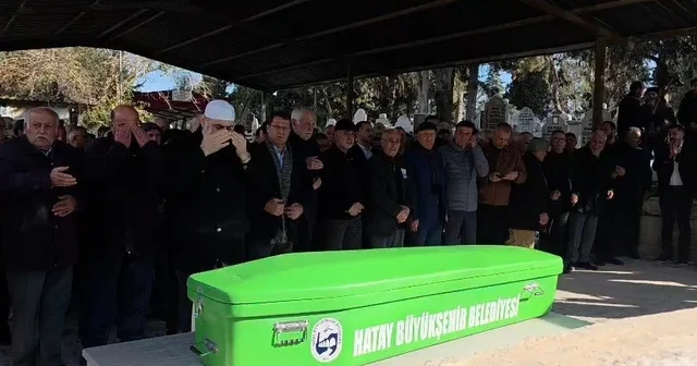 Akdeniz e açılıp, cansız bedeni Kıbrıs ta bulunan balıkçı, memleketinde son yolculuğuna uğurlandı Hatay Haberleri